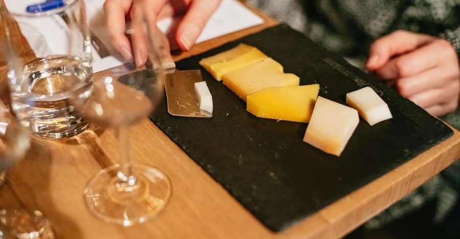 Amsterdam: Dutch Cheese Tasting Experience with Wine - Old Amsterdam and the Westland family story