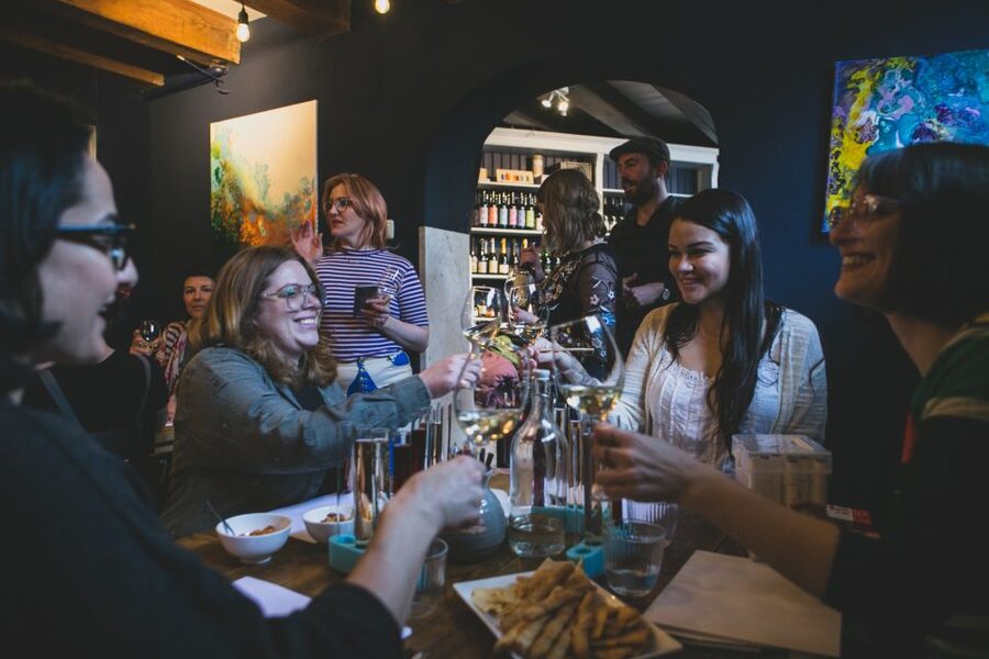 Amsterdam: Dutch Wine Tasting with Sommelier - Diederik’s teaching style