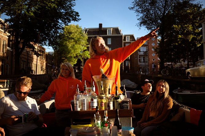 Amsterdam Evening Canal Cruise with Live Guide and Onboard Bar - Boat comfort is the biggest variable