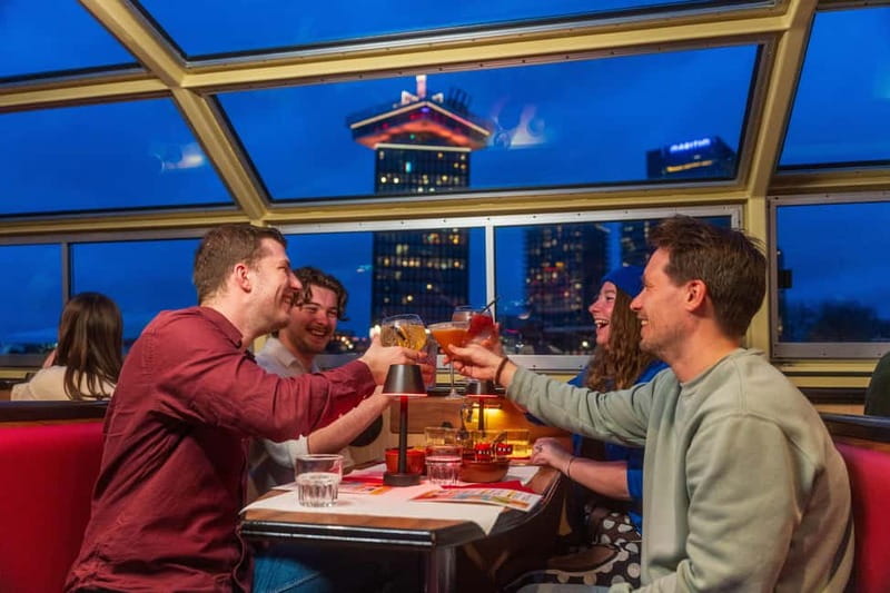 Amsterdam: Evening Cocktail Cruise along the canals - What you can expect to drink and eat