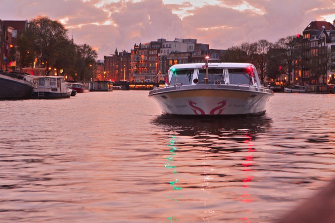 Amsterdam Evening Cocktail Cruise with snacks - Centraal Station and the first city views