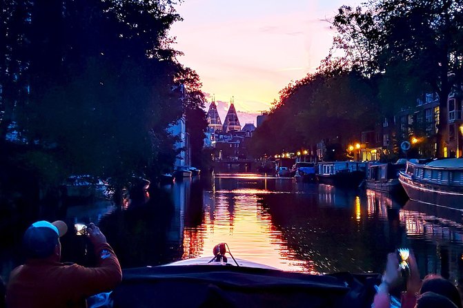 Amsterdam Evening Cosy & Small Cruise & Drinks and Bites - Sunset - Why the open boat needs careful planning