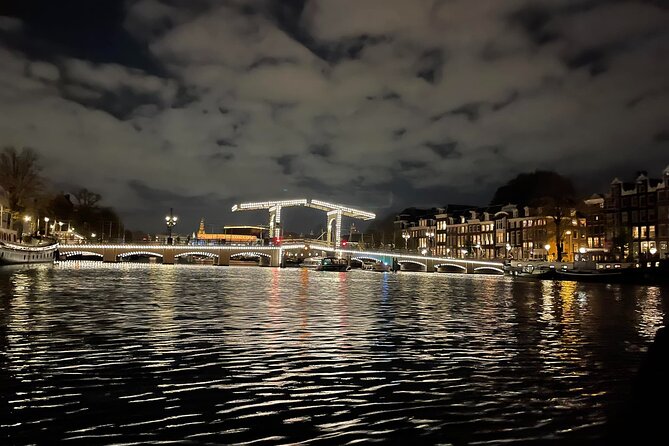 Amsterdam Evening Cosy & Small Cruise & Drinks and Bites - Sunset - The guides shape the experience