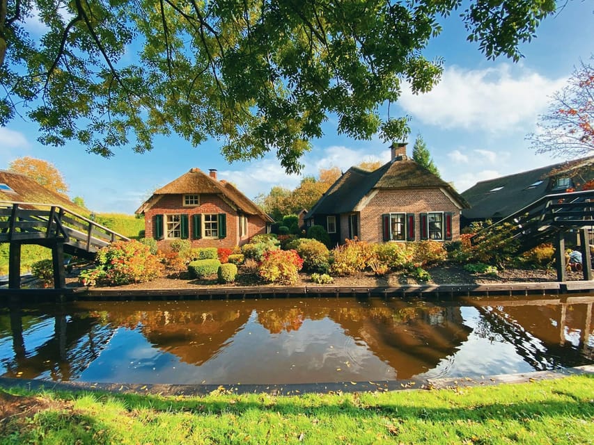 Amsterdam: Explore Giethoorn in a Private Tour with Driver - Lunch in the Middle of the Visit