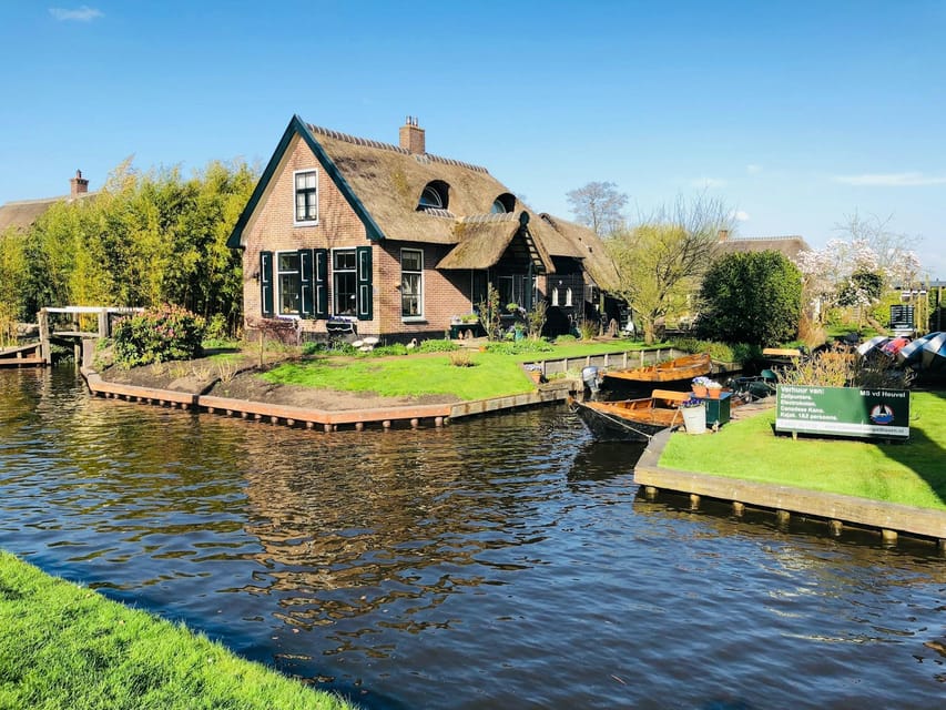 Amsterdam: Explore Giethoorn in a Private Tour with Driver - Taking a Punter Through the Canals