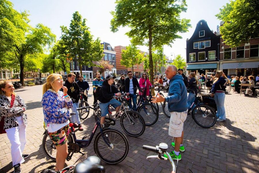 Amsterdam: Explore the City Highlights by Bike - Is $46 a fair price for 2.5 hours?