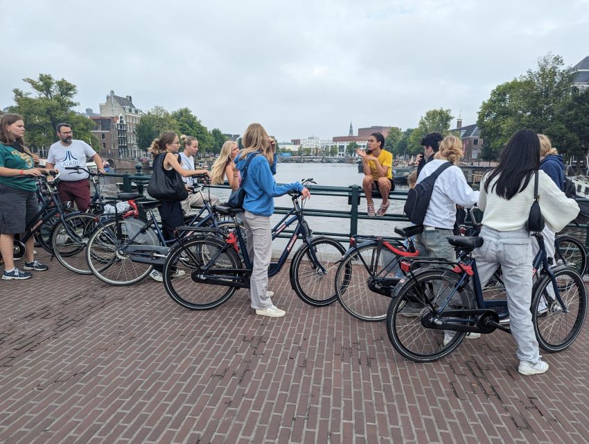 Amsterdam: Explore the City Highlights by Bike - What the guides add to the ride