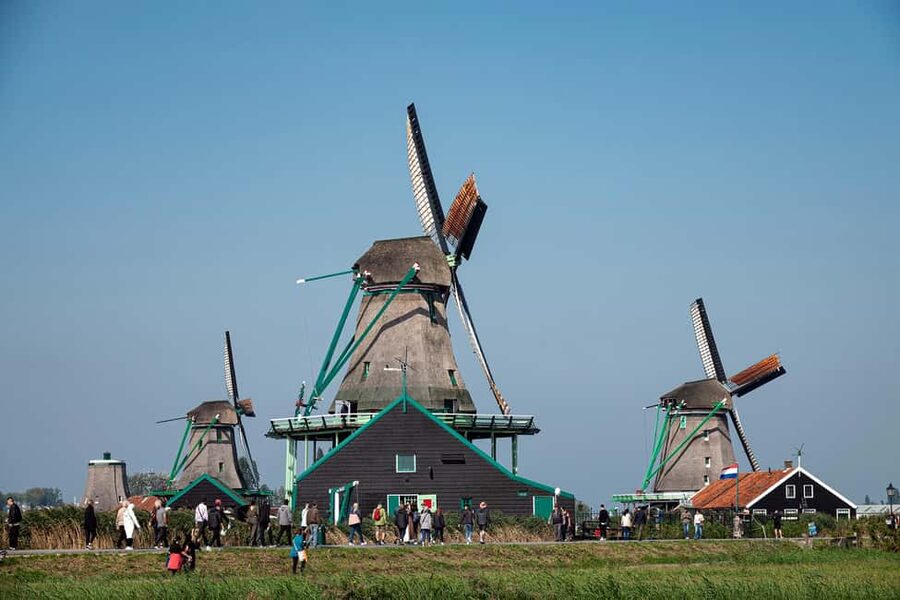 Amsterdam: Explore Zaanse Schans: Half-Day Luxury Coach Trip - The coach ride from Amsterdam to the windmills