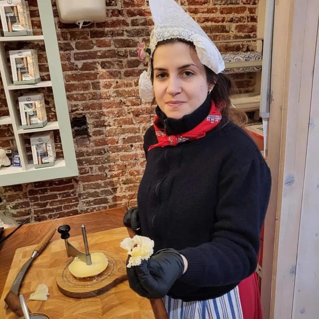 Amsterdam: Food Walking Tour - The guide makes the difference