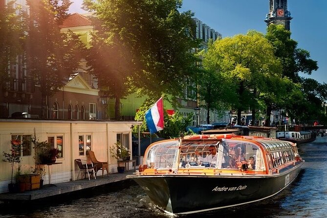 Amsterdam full day tour: Walking, Biking and Cruising - Renting a bike on Nieuwezijds Voorburgwal