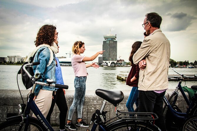 Amsterdam full day tour: Walking, Biking and Cruising - The 45-minute pause before the canal cruise