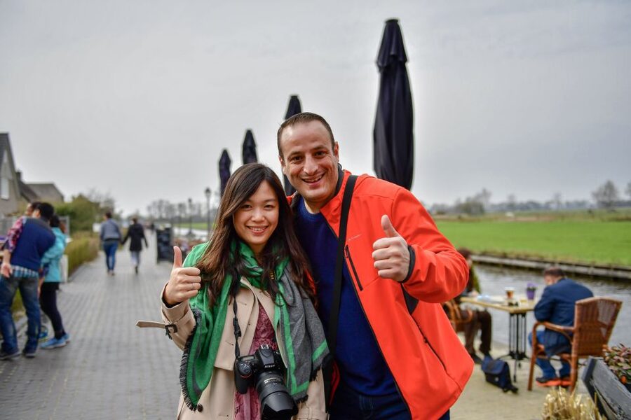 Amsterdam: Giethoorn and Zaanse Schans Windmills Day Tour - Time to Eat and Walk in Giethoorn