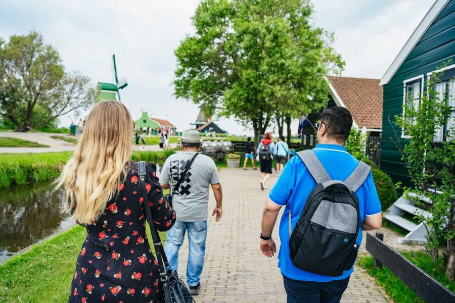 Amsterdam: Giethoorn, Volendam, and Zaanse Schans Tour - Who should book this Dutch villages tour?