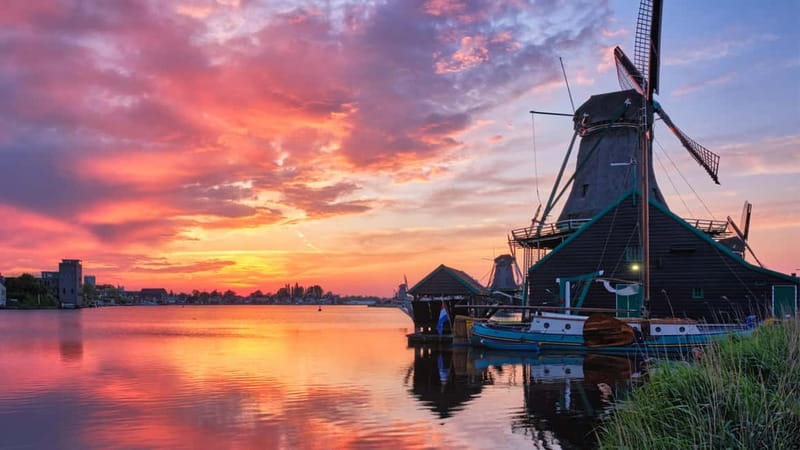 Amsterdam: Giethoorn & Zaanse Schans Small Group Day Trip - What is included, and what still costs extra
