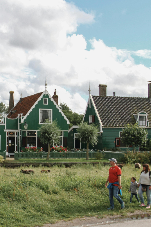Amsterdam: Giethoorn & Zaanse Schans Small Group Day Trip - Should you book this tour?