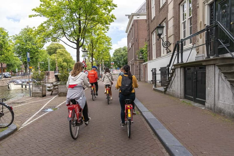 Amsterdam: Guided Bike Tour City Centre in EN/DE/FR/ES - Key points at a glance