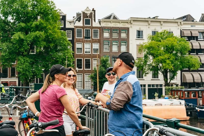 Amsterdam: Guided Bike Tour City Centre in EN/DE/FR/ES - Why a bicycle is the right way to see Amsterdam