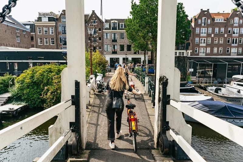 Amsterdam: Guided Bike Tour City Centre in EN/DE/FR/ES - The Jordaan, Brouwersgracht, and the Nine Streets