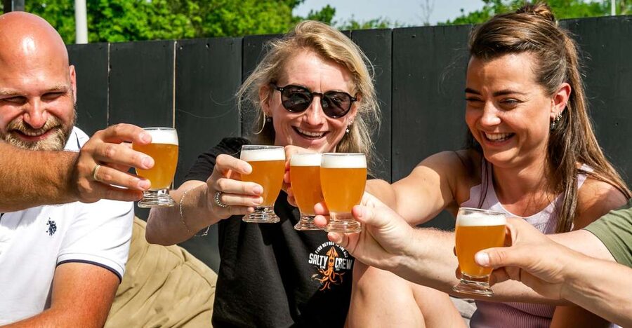 Amsterdam: Guided Craft Beer Brewery Bus Tour with Tastings - Breugem Beer and the quick final tasting