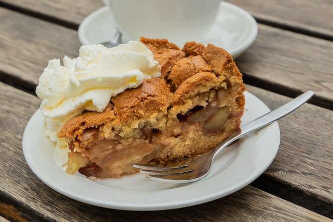 Amsterdam : Guided Cultural Food Tour - Begijnhof and the finish at Spui