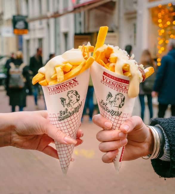 Amsterdam: Guided Cultural Food Tour in German or English - Begijnhof: a quieter final landmark
