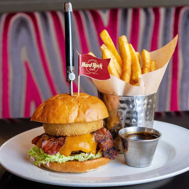 Amsterdam: Hard Rock Cafe Experience - Gold menu: a straightforward two-course meal