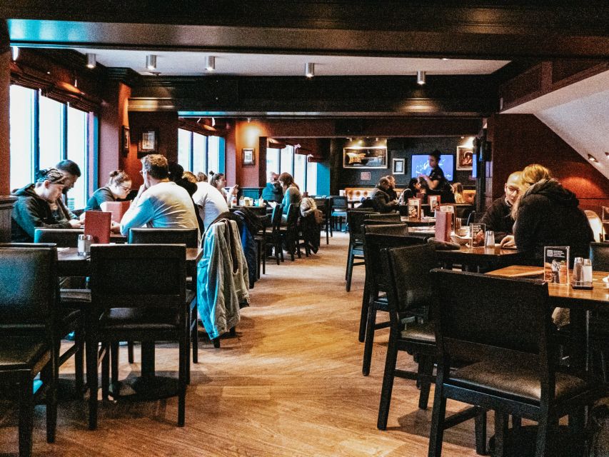 Amsterdam: Hard Rock Cafe Experience - Service is a major part of the experience