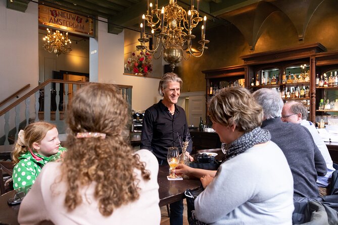 Amsterdam High-End Dutch Food & History Tour - Up to 8 guests - Starting with apple pie at Papeneiland