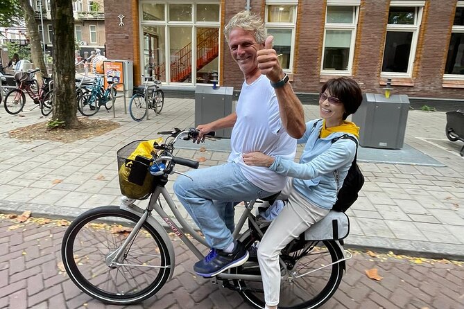 Amsterdam Highlights Bike or E-Bike Tour - Museum Quarter and the Rijksmuseum crossing