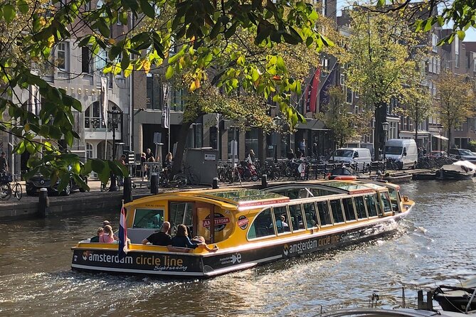 Amsterdam: Historic City Sightseeing Canal Cruise - What the commentary is really like