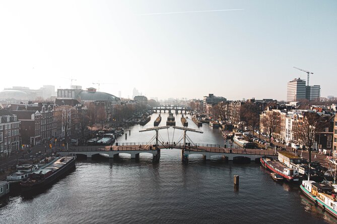 Amsterdam Historic Tour On Classic Saloon Boat - Why a one-hour canal cruise works so well