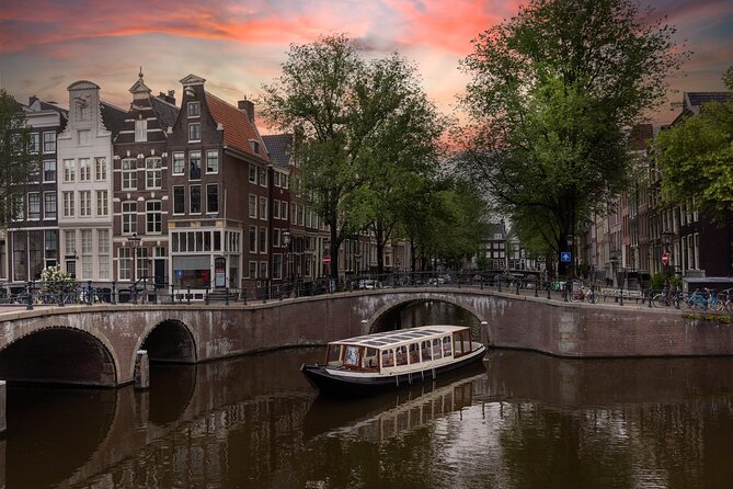 Amsterdam Historic Tour On Classic Saloon Boat - Drinks, cheese, and the onboard atmosphere