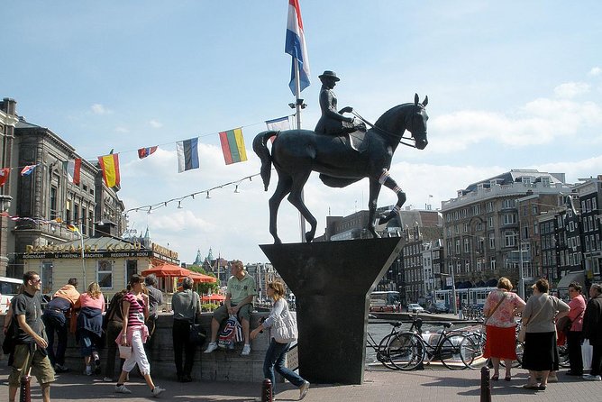 Amsterdam: History, Culture & Highlights tour - Finding the quiet Begijnhof courtyard