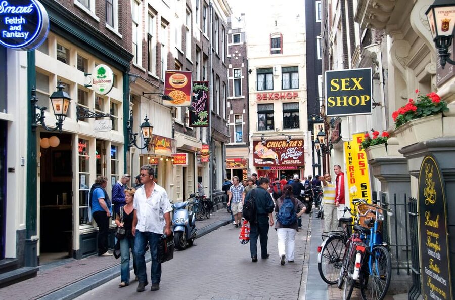 Amsterdam: Introduction walking tour - Starting beside Amsterdam Centraal Station