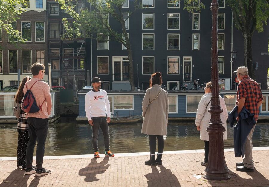 Amsterdam: Jewish Quarter and History Guided Tour - Beginning beside the Amstel River