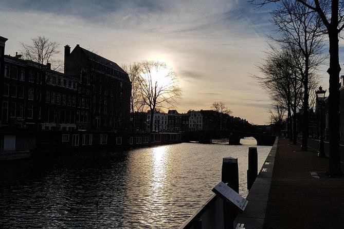 Amsterdam Jewish Quarter Private Tour - Auschwitz Monument and the story of deportation