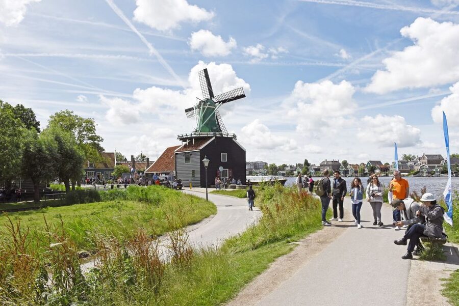 Amsterdam: Keukenhof and Zaanse Schans Live Guided Day Tour - How the timing works in real life