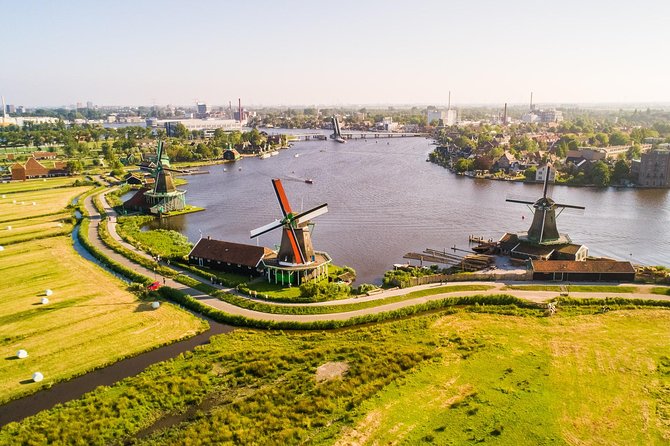 Amsterdam: Keukenhof, Zaanse Schans & Volendam Tour - Volendam, Marken, and a half-hour on the water