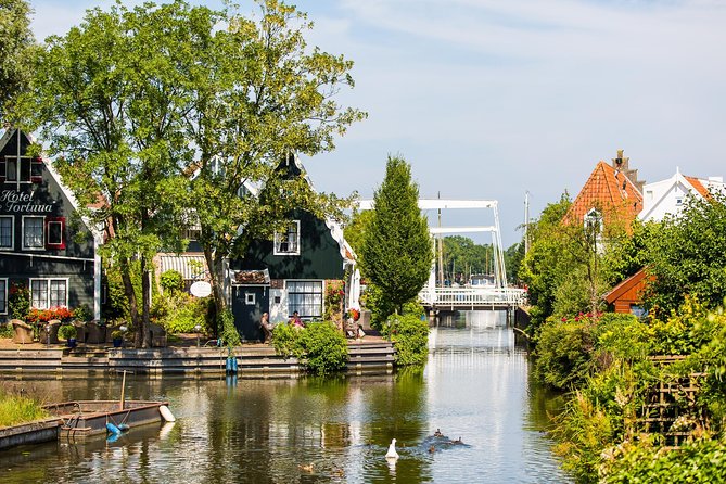 Amsterdam: Keukenhof, Zaanse Schans & Volendam Tour - How the timing affects your visit