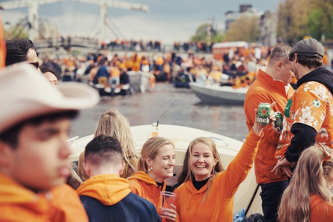 Amsterdam King’s Day Boat Party with Unlimited Drinks 2026 - What happens during the 90-minute cruise