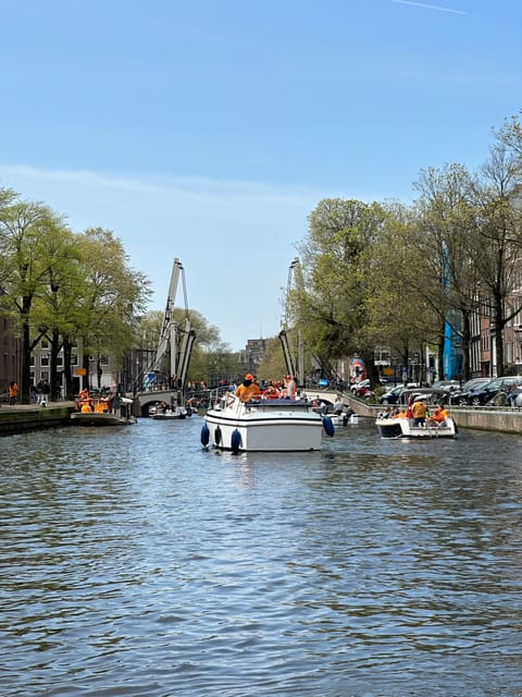 Amsterdam: Kingsday Party Cruise including Drinks - Seeing King’s Day from an Amsterdam canal