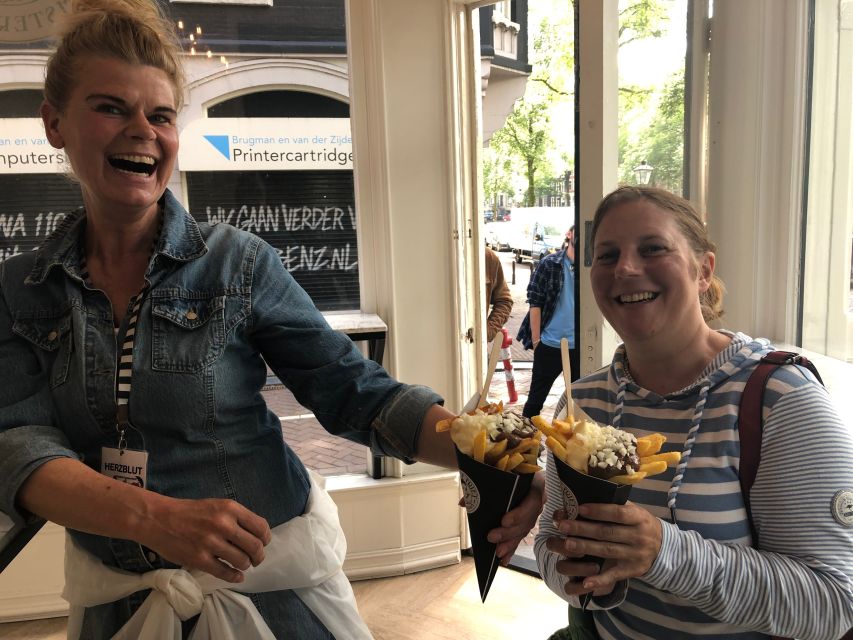 Amsterdam: KULTOUR mit Biss. Kulinarische Stadtführung - Fries with sauce, served the Dutch way