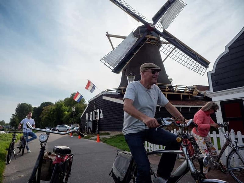 Amsterdam: Leisurely Windmill & Countryside Bike Ride - From Central Station to the North Holland Canal