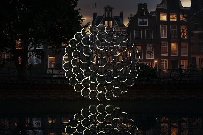 Amsterdam Light Festival Canal Cruise + Unlimited Drinks Option - The main strengths