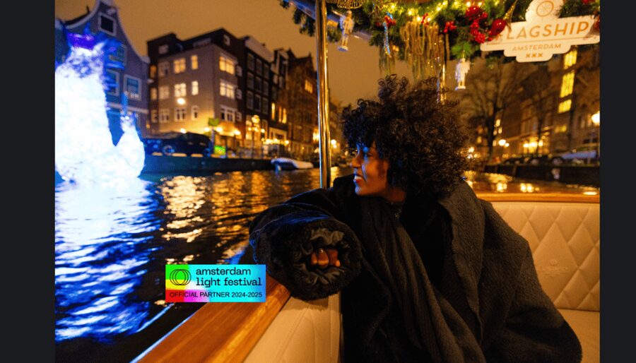 Amsterdam: Light Festival Cruise With Drinks & Snacks - Herengracht and Reguliersgracht