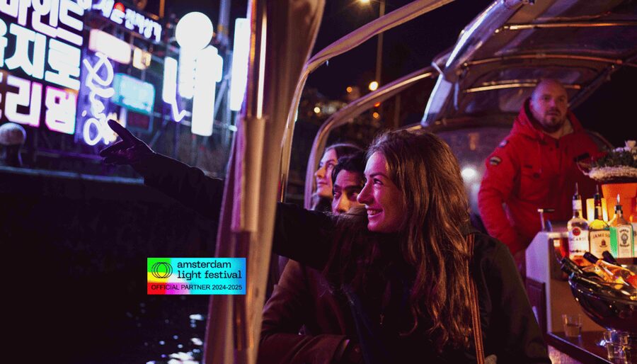 Amsterdam: Light Festival Cruise With Drinks & Snacks - Leidsegracht, Brouwersgracht, and Haarlemmersluis