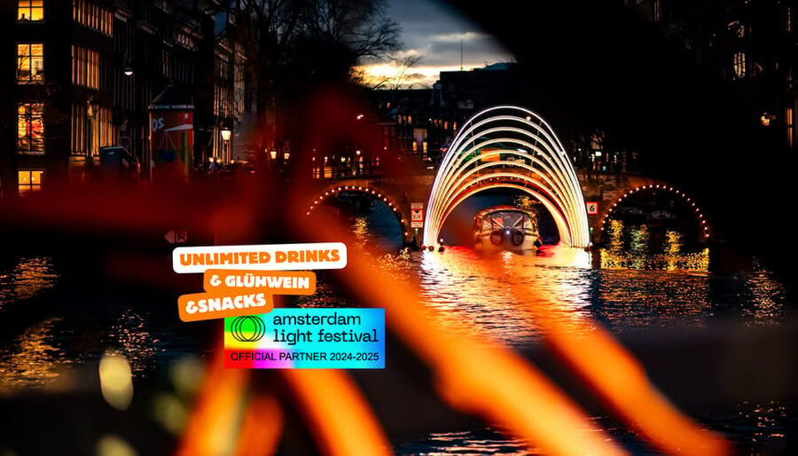 Amsterdam: Light Festival Cruise With Drinks & Snacks - Meeting at Prins Hendrikkade 33A