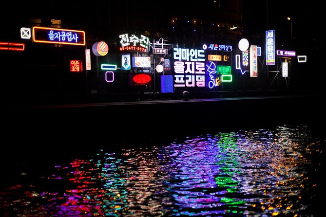 Amsterdam: Light Festival Cruise with Unlimited Drinks Option - Unlimited drinks, gluhwein, and hot chocolate