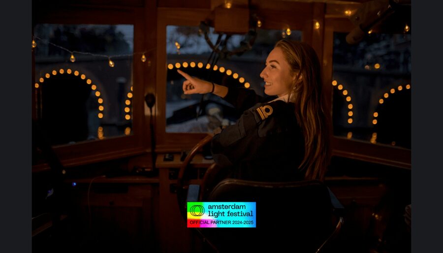 Amsterdam: Light Festival Heated Cruise w/ Drinks & Snacks - Is $31 a fair price?