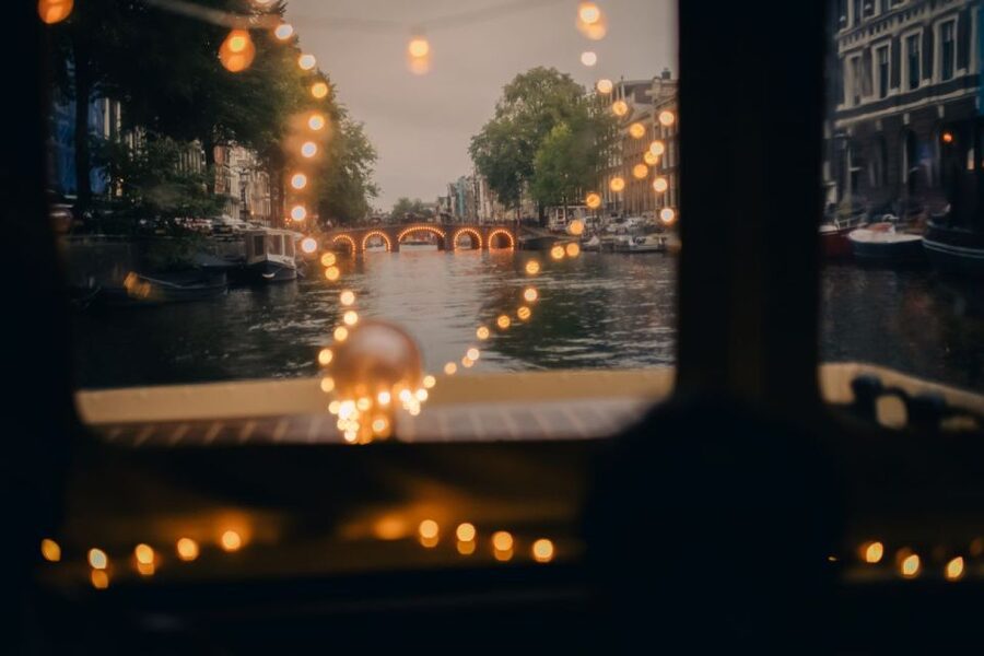 Amsterdam: Light Festival Heated Cruise w/ Drinks & Snacks - Herengracht and the Nine Streets